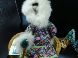 inuit old woman tops